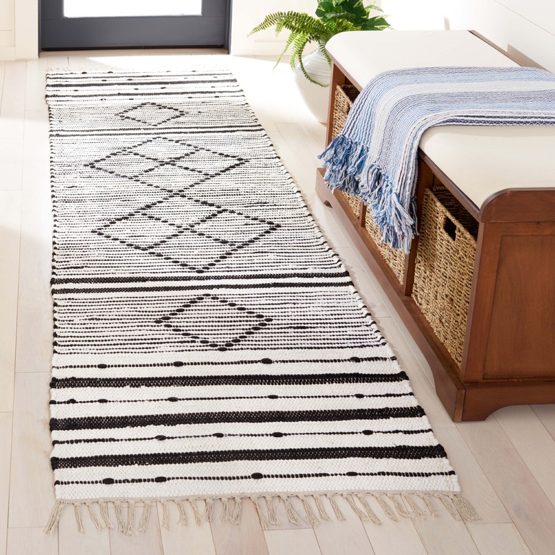 Safavieh Striped Kilim 204 Rug, STK204