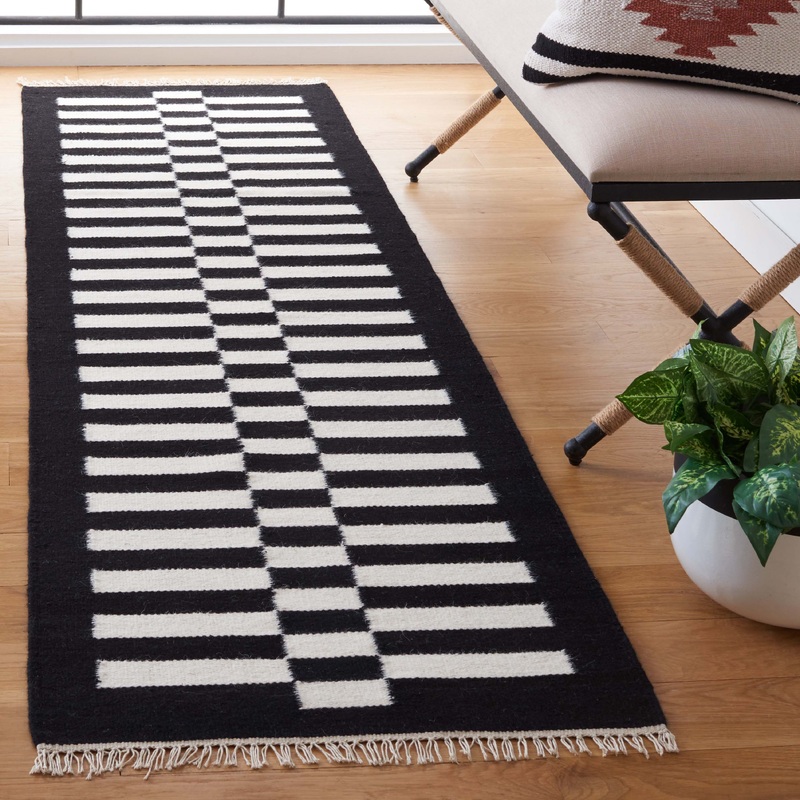 Safavieh Striped Kilim 805 Rug, STK805