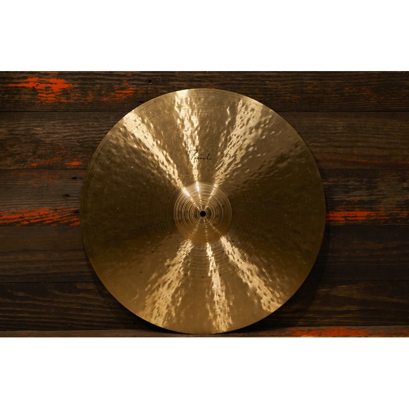 Paiste 22" Signature Traditionals Light Ride Cymbal - 2496g