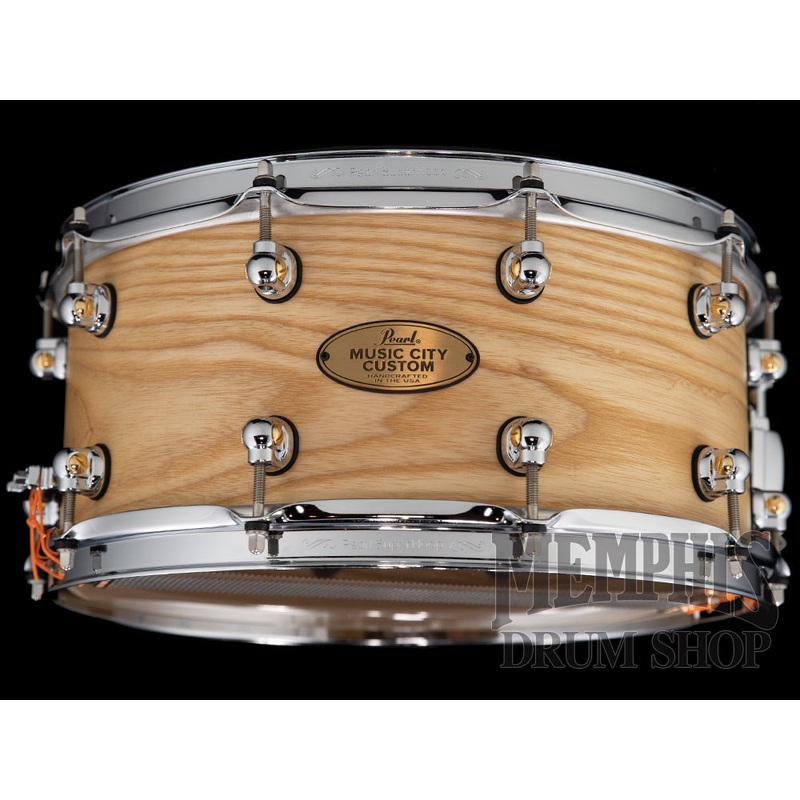 Pearl 14x6.5 Music City Custom Solid Ash Snare Drum
