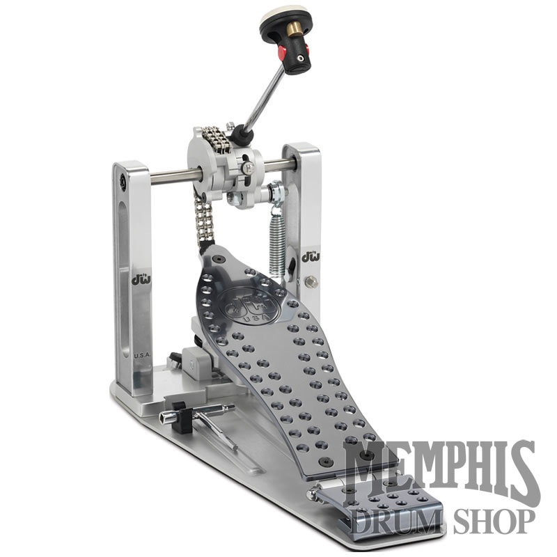 DW MFG Series Machined Chain Drive Single Bass Drum Pedal with Case
