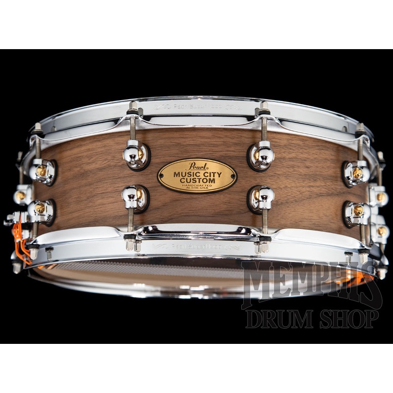 Pearl 14x5 Music City Custom Solid Walnut Snare Drum