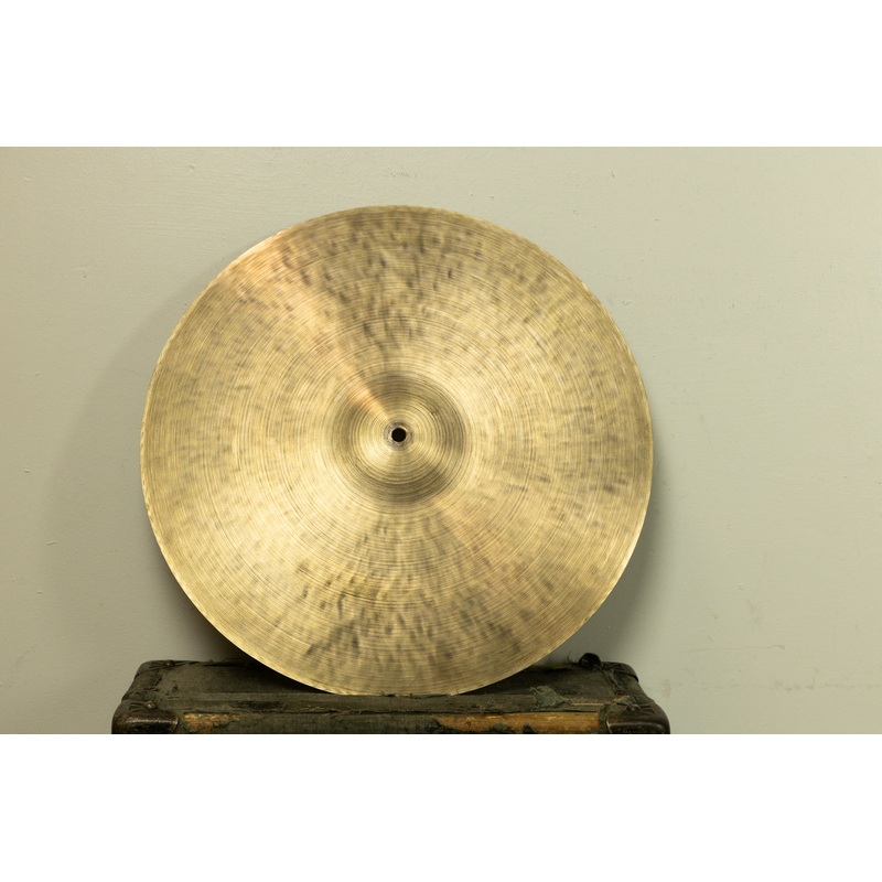 Leon 18" Vintage A Medium Bell Patina Crash Cymbal 1335g