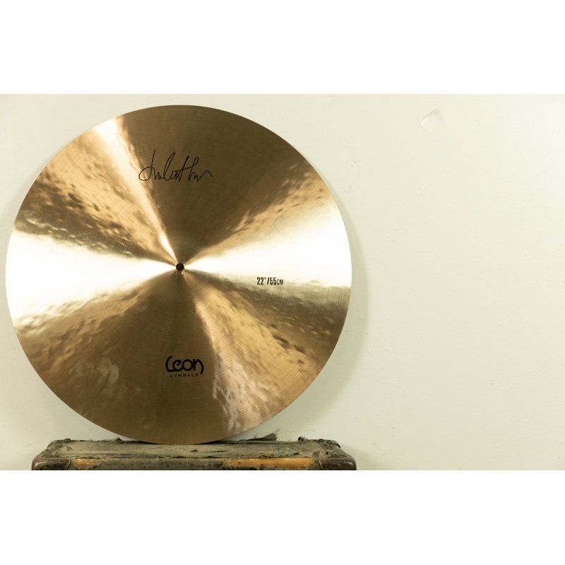 Leon 18" Vintage Medium Thin Crash Cymbal 1345g