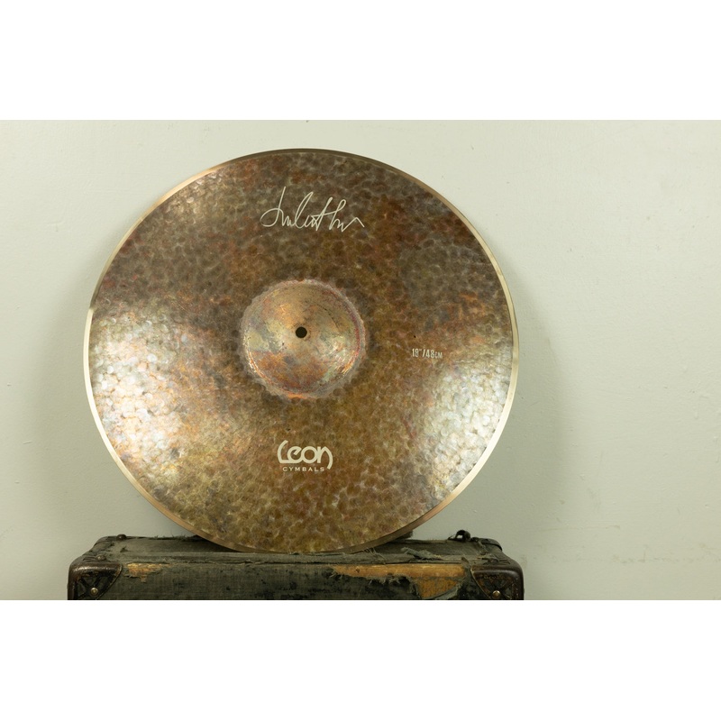 Leon 19" Dark Half Raw Medium Thin Crash 1600g