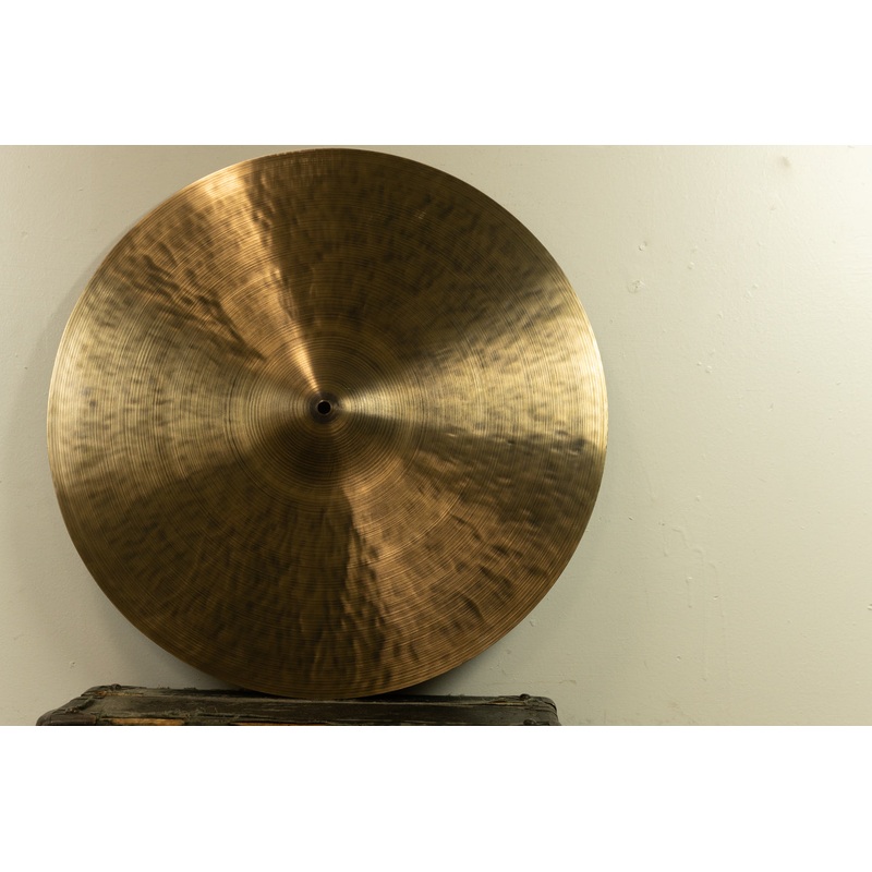 Leon 22" Modern Vintage Swing With Taper Ride Cymbal 2800g