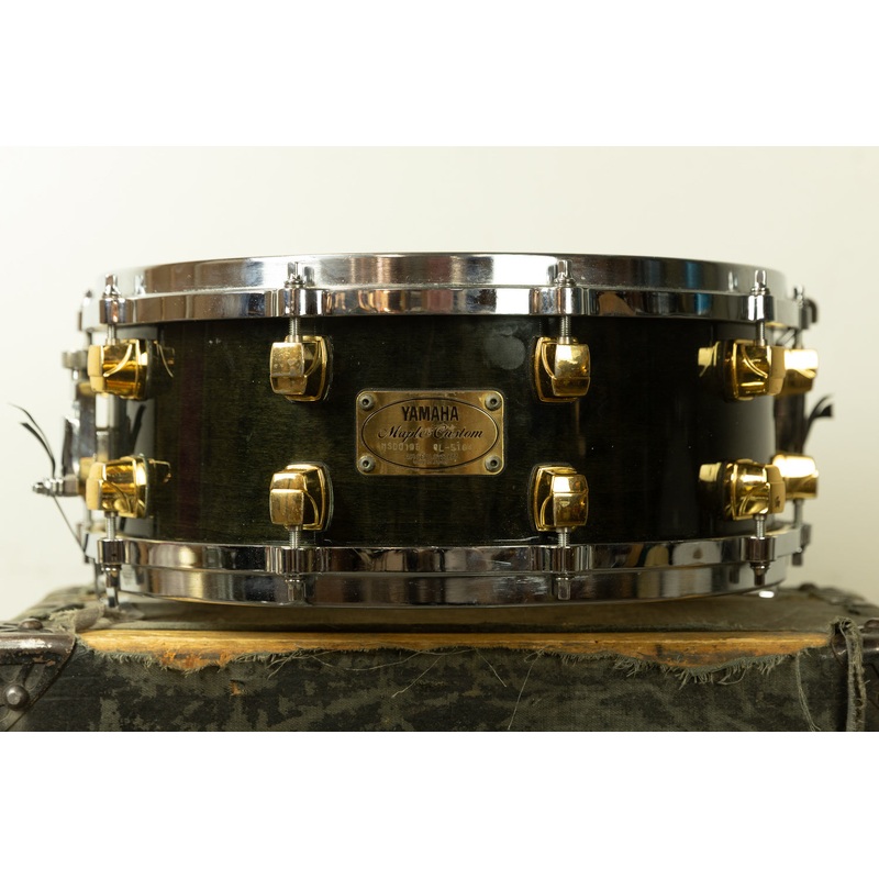 Yamaha 5.5x14 Maple Custom Ebony Lacquer Snare Drum
